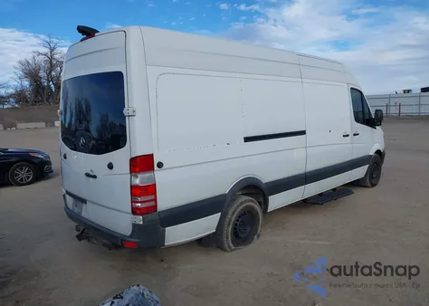 2016 Mercedes-Benz Sprinter 2500 High Roof из США, поврежденный, VIN WDZPE8CD1GP192415